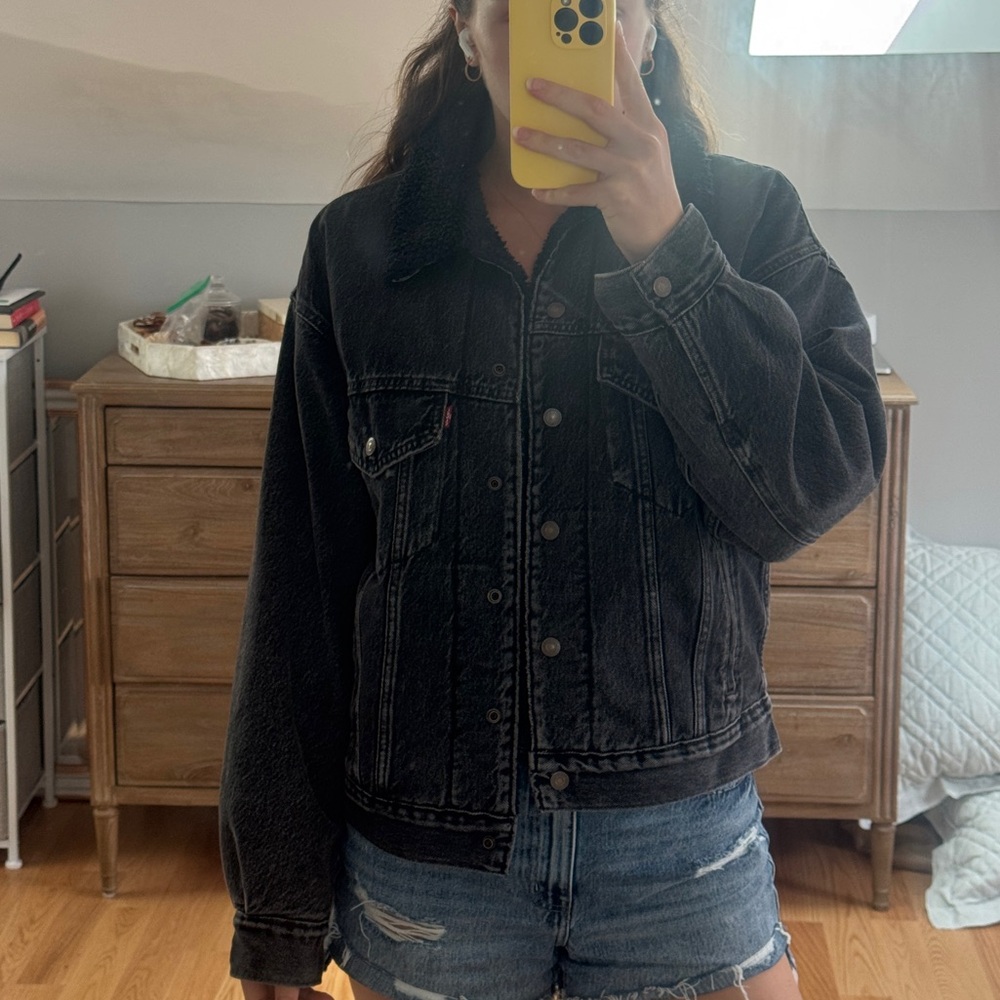 Levi black denim & Sherpa jacket